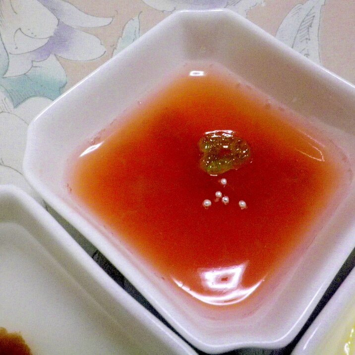 グレナデンシロップの苺ジャムゼリー